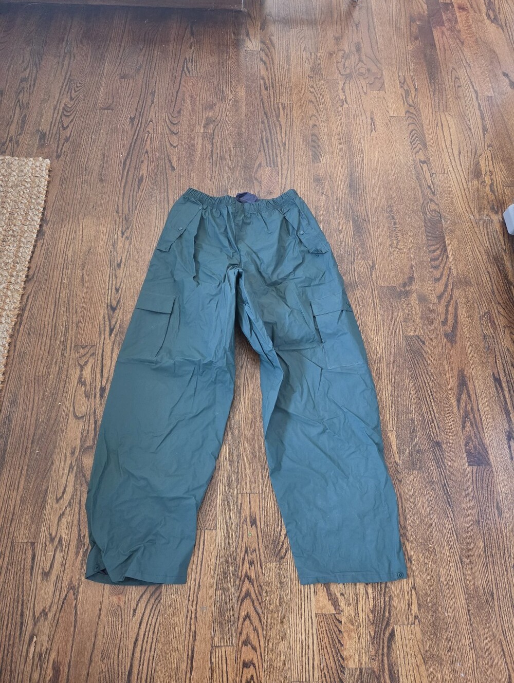 Mens Northeast Outfitters Size XL Rain Pants.